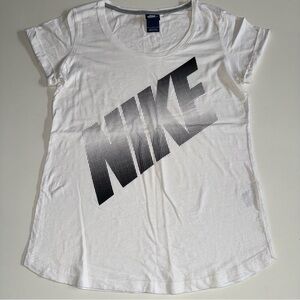 Nike White T-shirt Cuff Short Sleeve Halftone Dot Logo Black Size Large